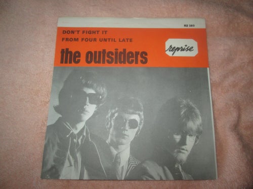 OUTSIDERS DONT FIGHT IT
