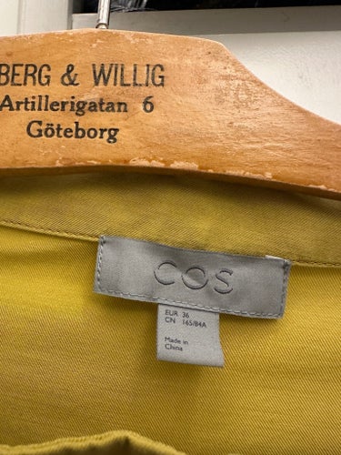 COS limegrön klänning, storlek 36