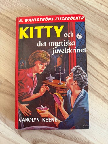 Kitty och det mystiska juvelskrinet av Carolyn Keene