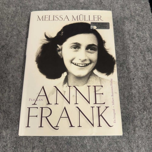 Melissa Müller - Anne Frank