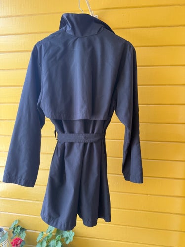 ELLEF mörkblå trenchcoat