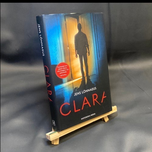 Clara av Jens Lönnaeus