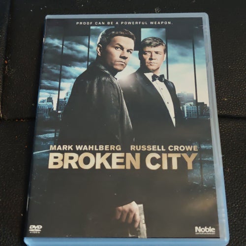 Broken City Mark Wahlberg Russell Crowe