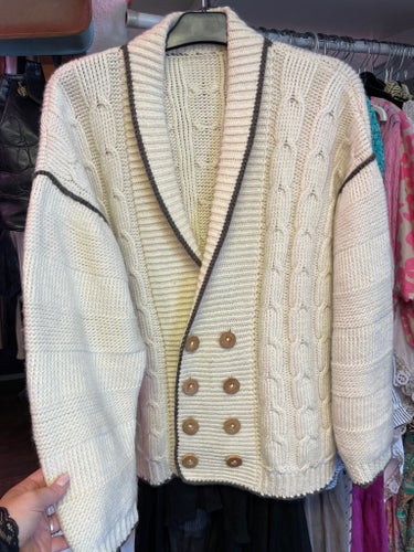 Preppy Varsity cable cardigan, ULL. Benvit. L-XL