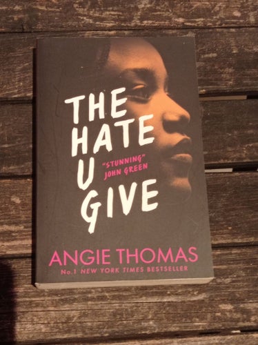 The Hate U Give af Angie Thomas