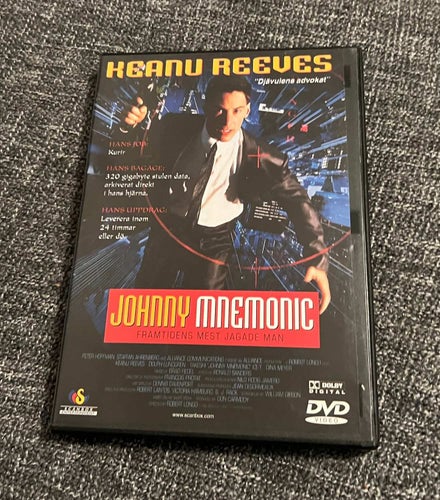 JOHNNY MNEMONIC (1995) SVENSK UTGÅVA I FINT SKICK. CYBERPUNK