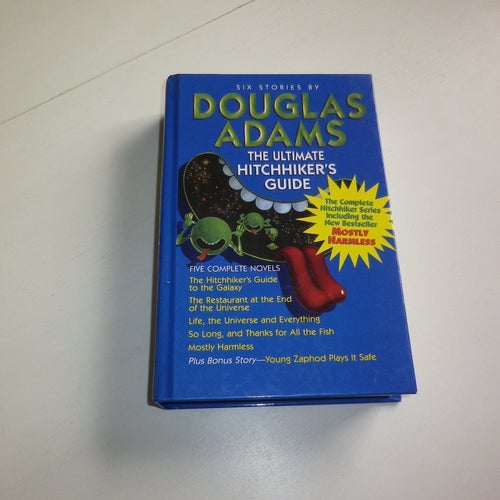 The Ultimate Hitchhiker's Guide. All five novels - Douglas Adams Ny bok
