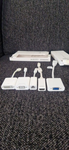 Olika adaptrar till Macbook