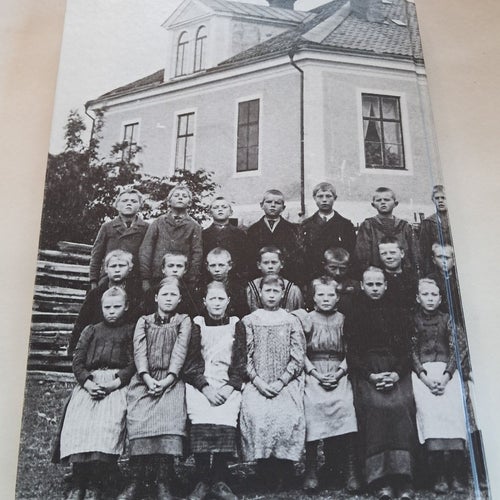 Husby skola 1697-1997 (Sigtuna kommun)