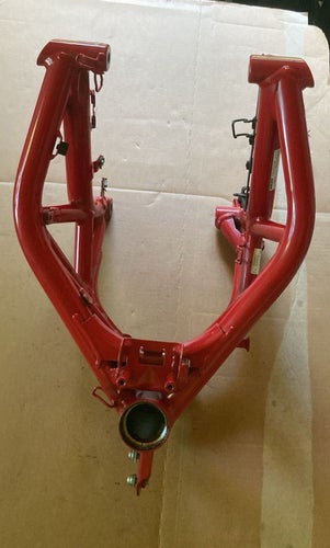Ducati Supersport 939 S (Ram med svensk registreringsskylt)