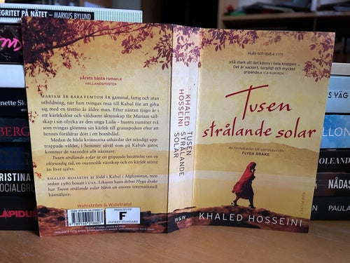 Tusen strålande solar av Khaled Hosseini, bok, Very fine plus