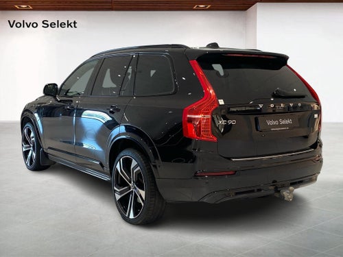 Volvo XC90 7-seater Recharge T8 Ultimate Dark Edition.