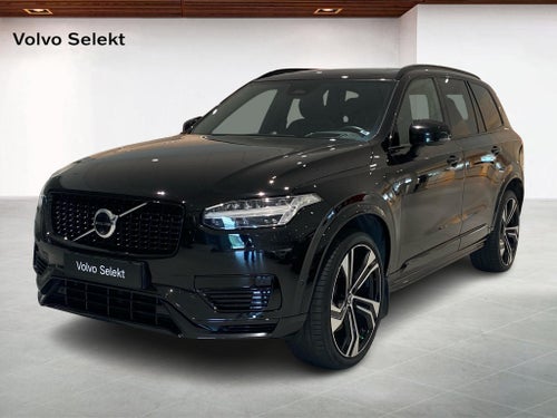 Volvo XC90 7-seater Recharge T8 Ultimate Dark Edition.