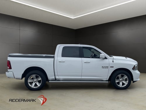 Dodge RAM 1500 Sport 5.7 4x4 Taklucka Drag Alpine Skinn MOMS