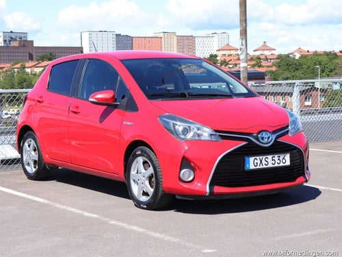 Toyota Yaris Hybrid e-CVT, 101hk, 2015
