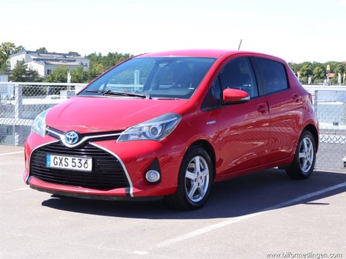 Toyota Yaris Hybrid e-CVT, 101hk, 2015