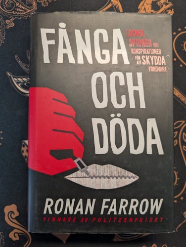 Fånga och döda, Ronan Farrow, Inbunden