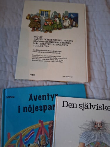 Barnböcker: "Den stora sagoboken", "Äventyr i nöjesparken" "Den själviske jätten