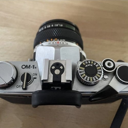 Olympus OM-1N med objektiv
