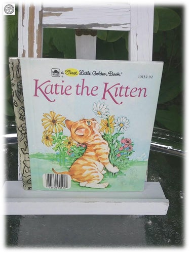 Barnbok på engelska Öva språket " Katie the Kitten" Vintage Retro First Little G