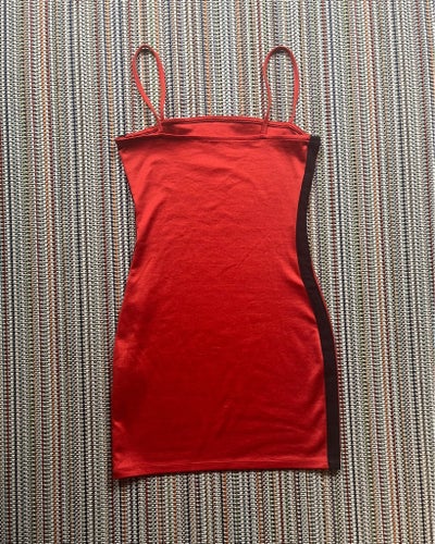 H&M röd klänning, storlek 36