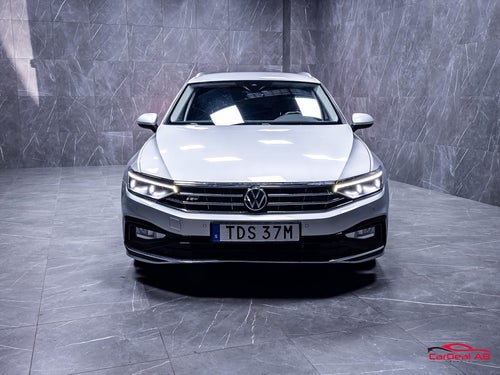 Volkswagen Passat Sportscombi 2.0 TDI 4M R-Line Cockpit Värmare *SE SPEC*