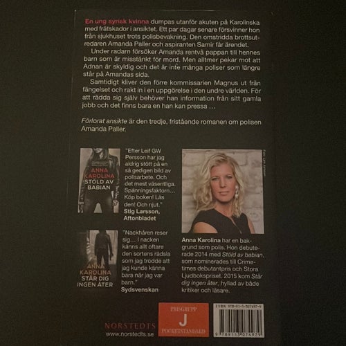 Anna Karolina - Två kriminalromaner: Förlorat ansikte & Sjusiffrigt