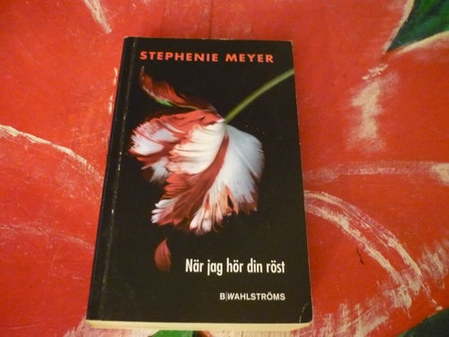 BOK, 2 STYCKEN POCKET BÖCKER AV STEPHENIE MEYER, LJUDET AV DITT HJÄRTA, NÄR JAG