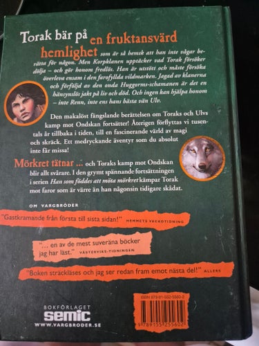 Vargbröder: Jagad av klanerna av Michelle Paver, 2006