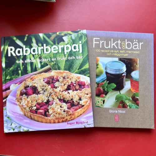 RABARBERPAJ Inger Bjugård + FRUKT OCH BÄR Gloria Nicol