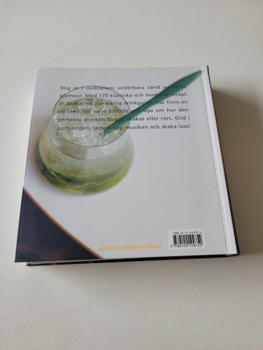 Skakat: 170 spännande cocktails av Katri Hilden, 2006