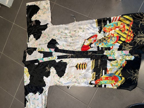 Kimono sidenmorgonrock