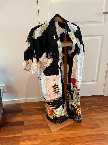Kimono sidenmorgonrock