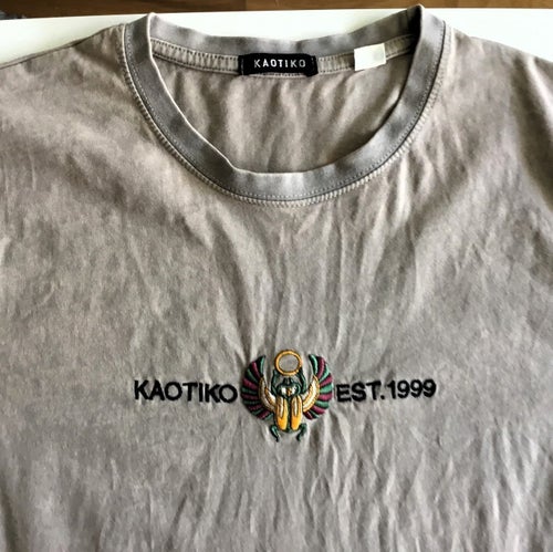 Kaotiko beige T-shirt, Barcelona Streetwear, Small
