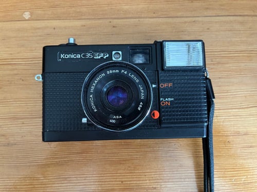 Konica C35 EPP analog kamera