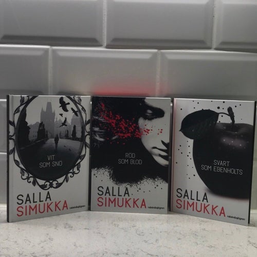 Lumikki-trilogin av Salla Simukka - Komplett Serie