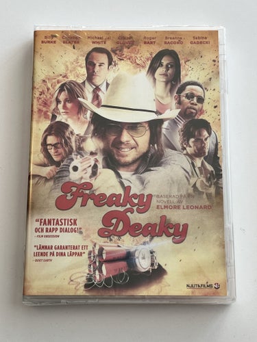 Freaky Deaky (Njutafilms, Billy Burke & Christian Slater, 2012). Inplastad DVD