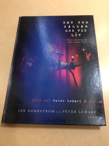 Det som håller oss vid liv [musik och fotografi under samma rymd : möte med Pete