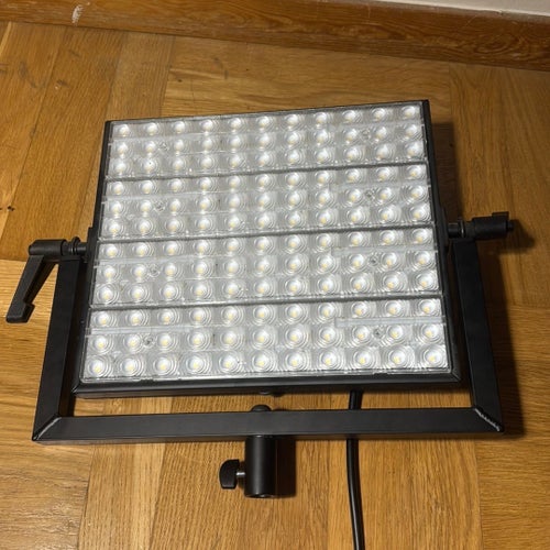 Akurat S4 Professionell LED-panel – Starkt ljus till foto & video