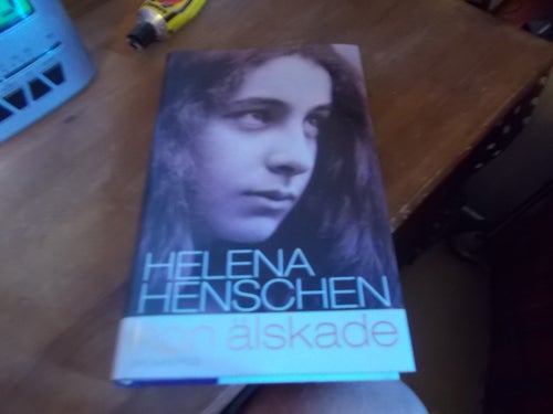 EN INBUNDEN BOK HELENA HENSCHEN HON ÄLSKADE