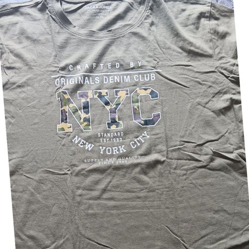 Jack & Jones grön t-shirt, storlek XL använd 1 gång