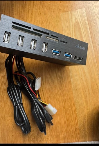 Akasa USB 3.0 panel med kortläsare och eSATA