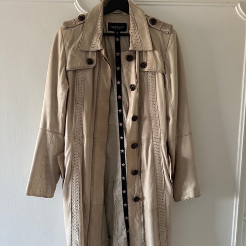 Onstage Denmark beige trenchcoat, storlek 40