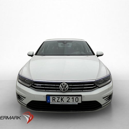 Volkswagen Passat GTE 218hk P-Värmare 360° Halvskinn Drag