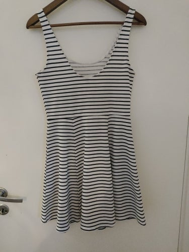 H&M Divided vit/mörkblå klänning (dress), storlek 38