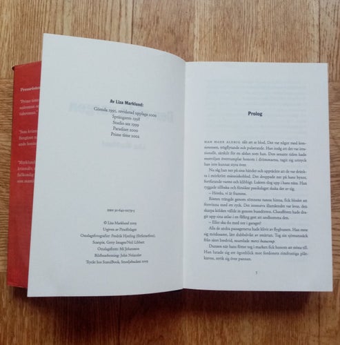 Den Röda Vargen (Liza Marklund - Pirat) Bok