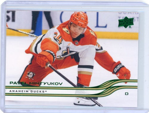 2025-26 UD Series 1 - Holiday #3 Pavel Mintyukov