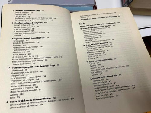Att bo granne med ondskan av Klas Åmark, bok, Very Good plus