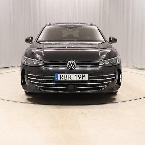 Volkswagen Passat Business 1.5 eTSI 150hk Aut Drag Värmare Nav