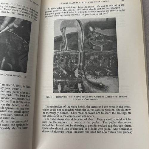The Book of the Austin A30 and A35 av Staton Abbey, 1951